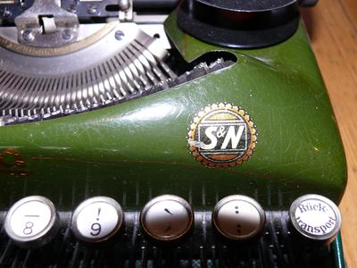 Машинка печатная "Erika". Фирма "Seidel & Naumann". Начало ХХ века.