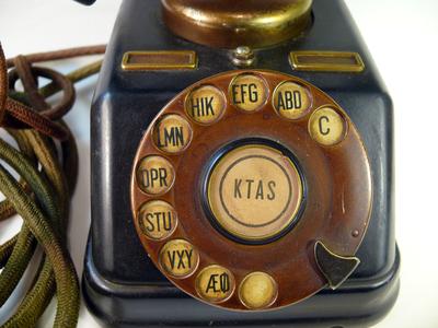 Аппарат телефонный. Германия. 1930-е годы.