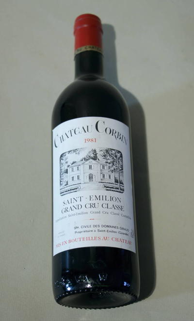 Вино 1981 "Chateau Corbin" Grand Cr&amp;#251; Class&amp;#233;. Год урожая 1981 считается удачным для Saint-&amp;#201;milion (82R - таблица миллезимов Роберта Паркера)