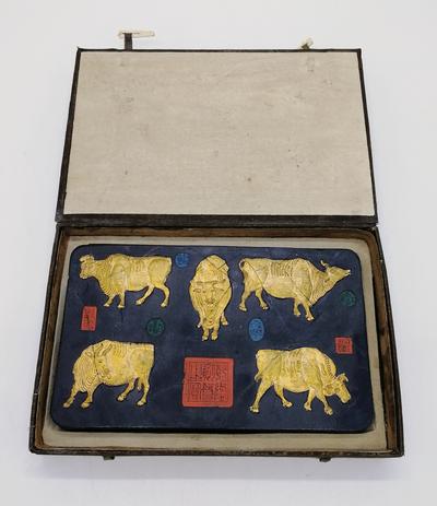 Коллекционный брусок китайской туши "Пять быков". Китай. Конец XVIII - начало XIX века.