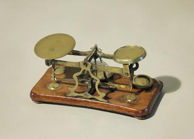 Весы почтовые. Западная Европа. Конец XIX - начало ХХ век.