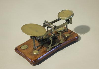 Весы почтовые. Западная Европа. Конец XIX - начало ХХ век.