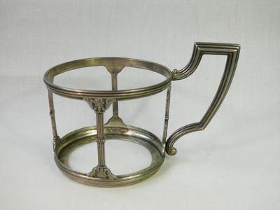 Подстаканник. Серебро 84*. Клеймо "БР. Грачевы" под двуглавым орлом. Конец XIX - начало ХХ века.