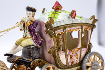 Скульптура "Золушка в карете". Фарфор "Каподимонте", Италия. Начало XX века.