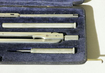 Готовальня "E.O. Rihter &amp; Co. Pracision". 6 предметов. Оригинальная комплектация в родном футляре.